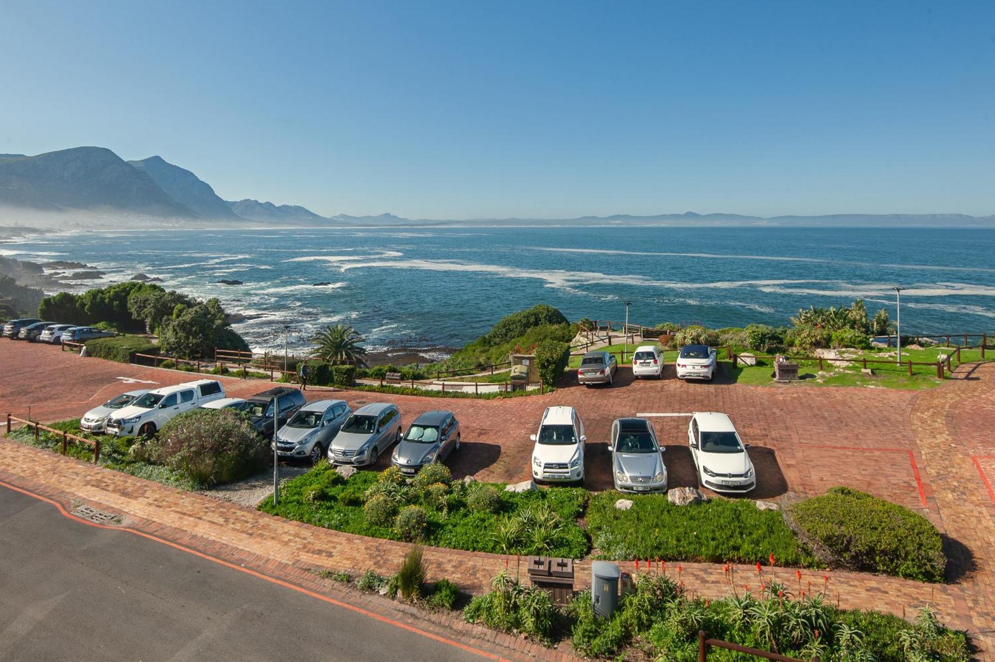 Walker Bay Luxury Seafront Apartment Hermanus Exterior photo