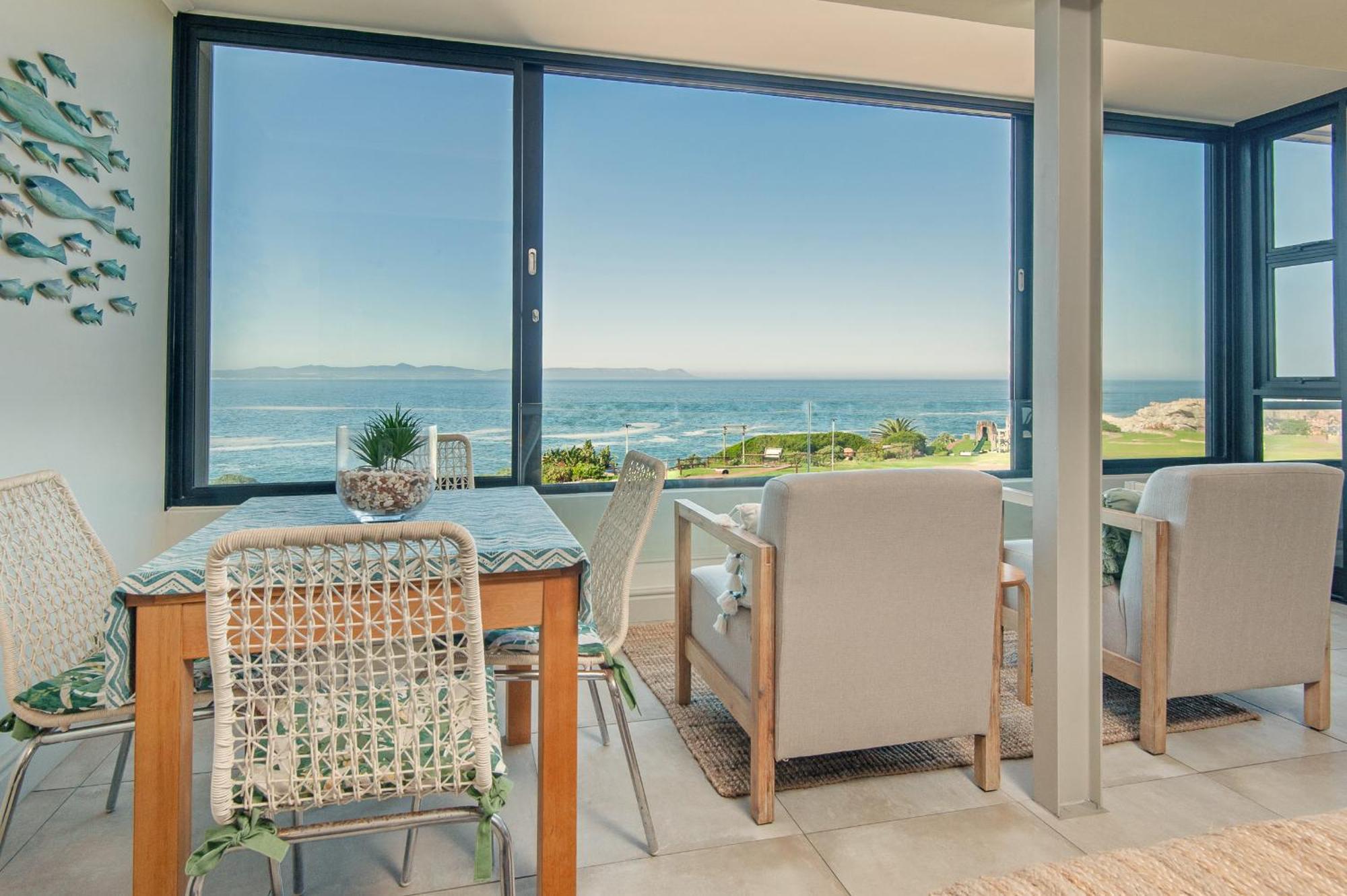 Walker Bay Luxury Seafront Apartment Hermanus Exterior photo