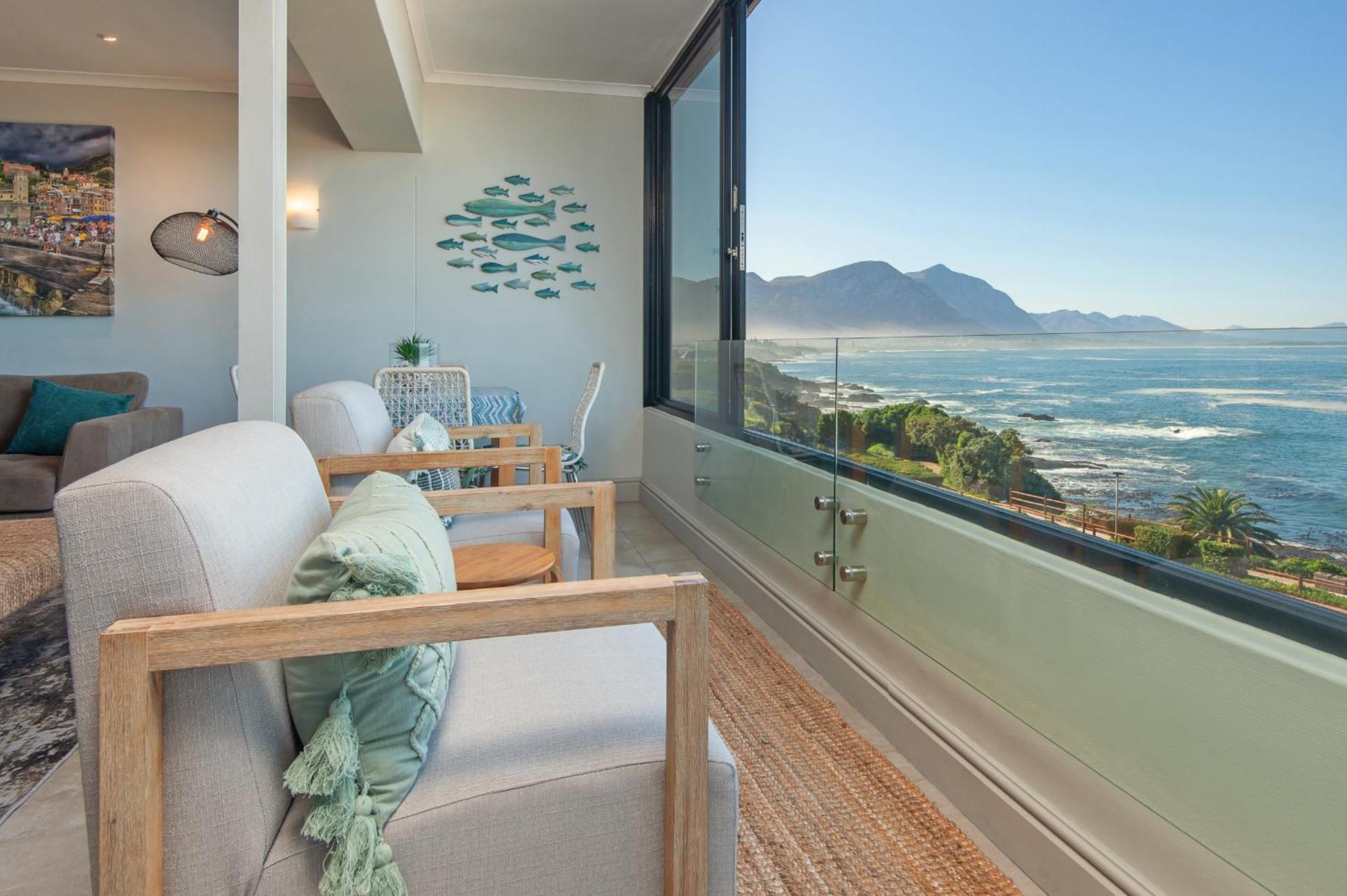 Walker Bay Luxury Seafront Apartment Hermanus Exterior photo