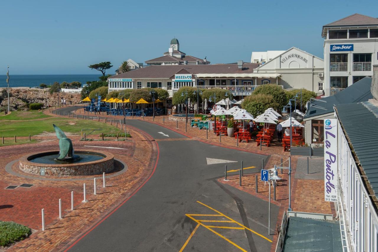 Walker Bay Luxury Seafront Apartment Hermanus Exterior photo